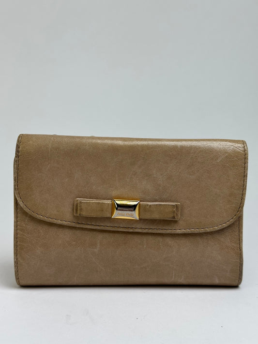 Vintage Salvatore Ferragamo Bifold Wallet Beige Gold