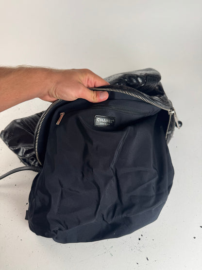 Sac Chanel vintage en cuir verni noir