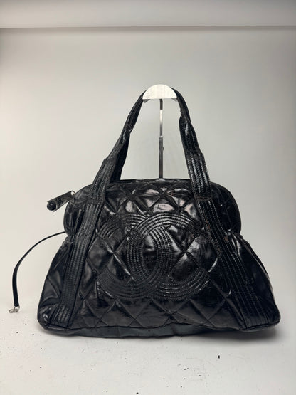 Sac Chanel vintage en cuir verni noir