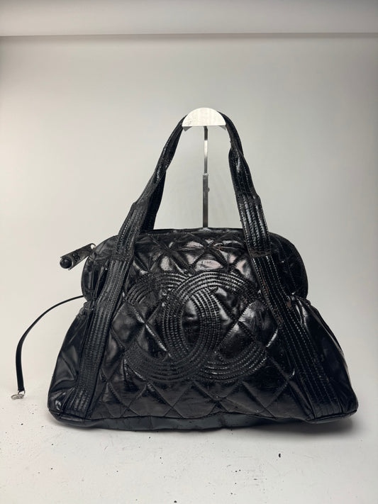 Sac Chanel vintage en cuir verni noir