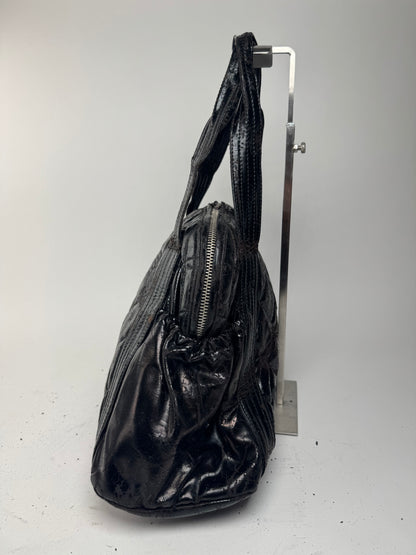 Sac Chanel vintage en cuir verni noir