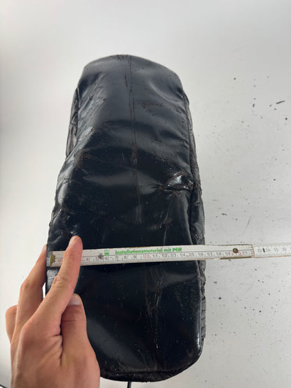 Sac Chanel vintage en cuir verni noir