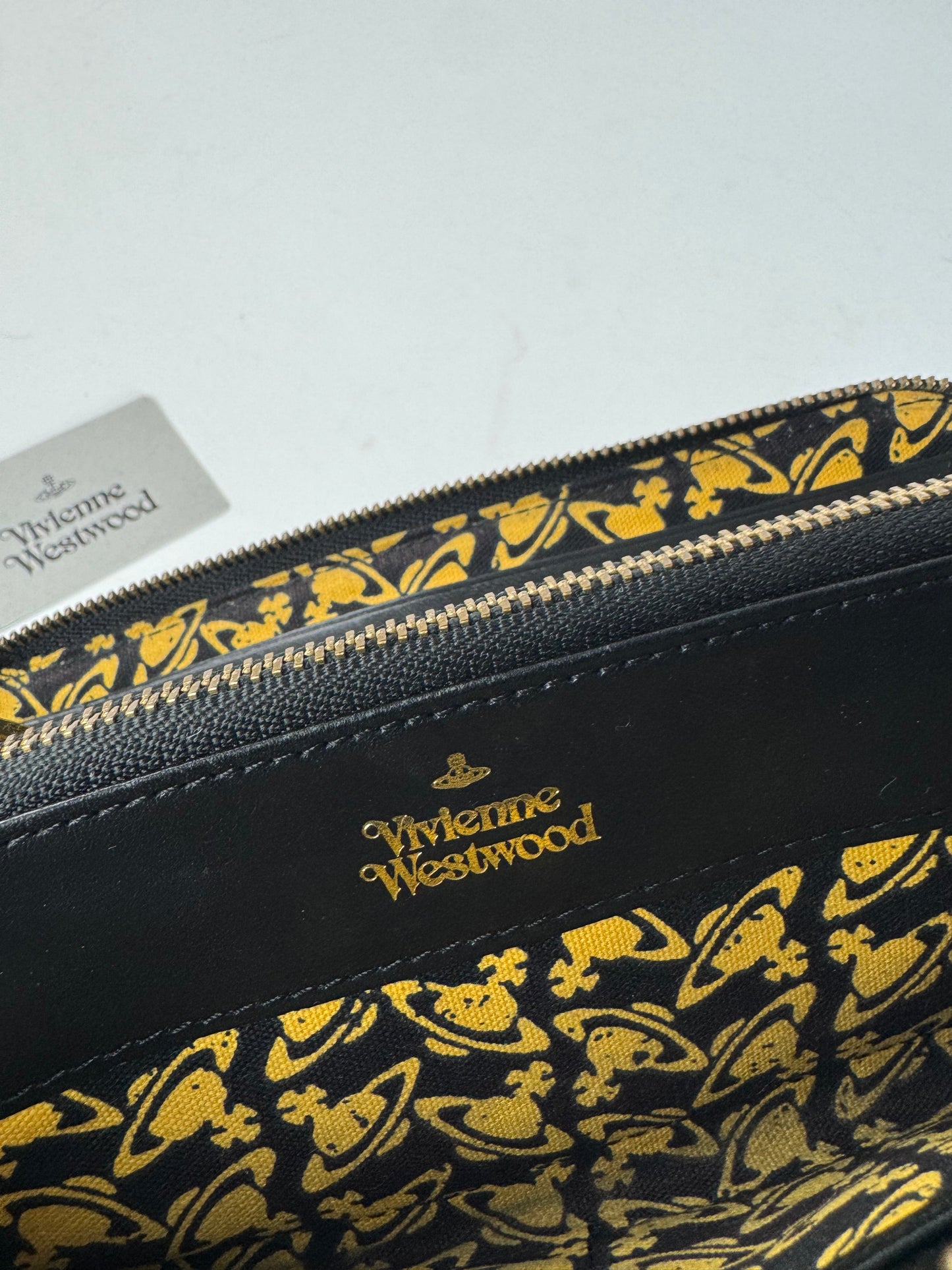 Vintage Vivienne Westwood Leather Zippy Wallet Black