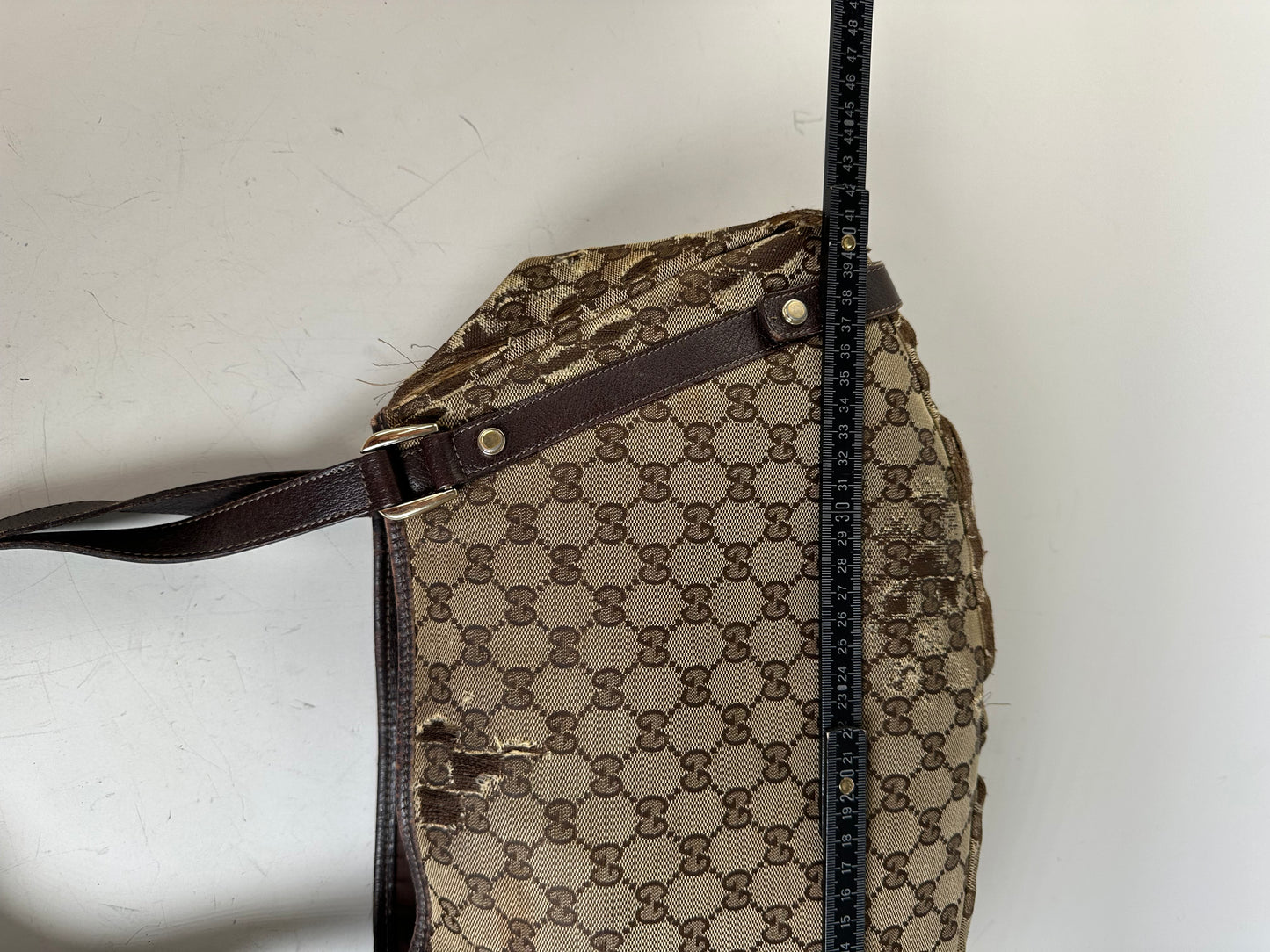 Vintage Gucci GG Supreme Shoulder Bag Late 1990s Beige Brown