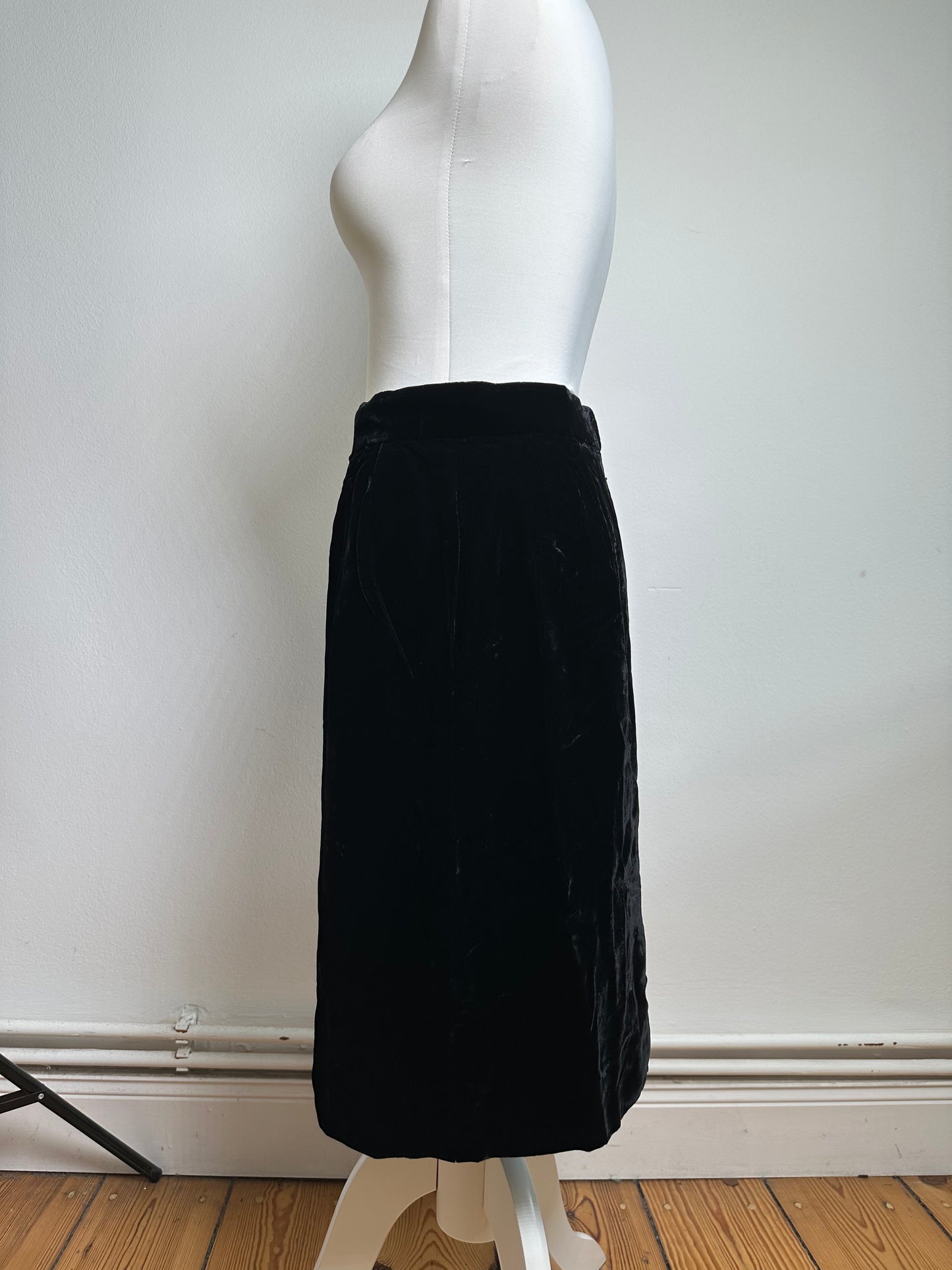 Vintage Dior Velvet Skirt Black M