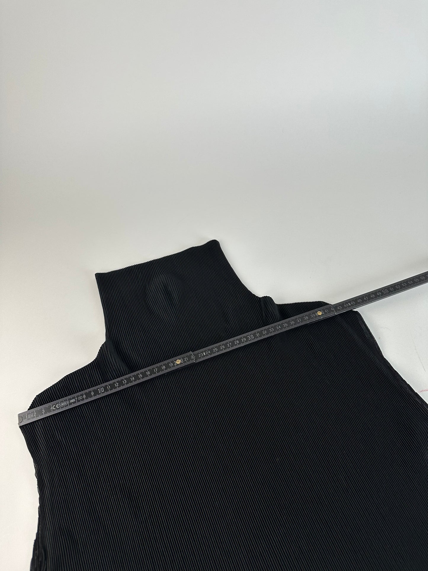 Vintage Issey Miyake Pleats Please Plissé Sleeveless High Neck Top Black M