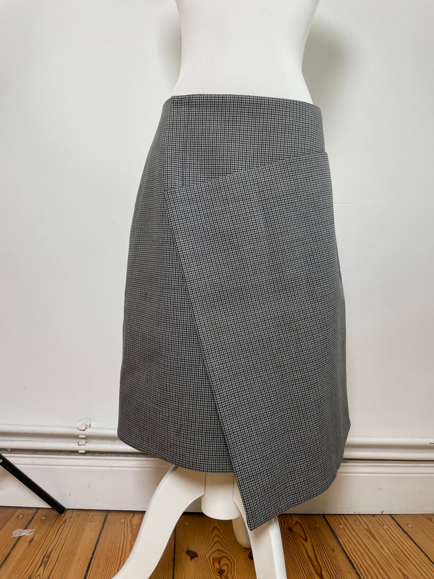 Vintage Balenciaga Houndstooth Skirt Black White M