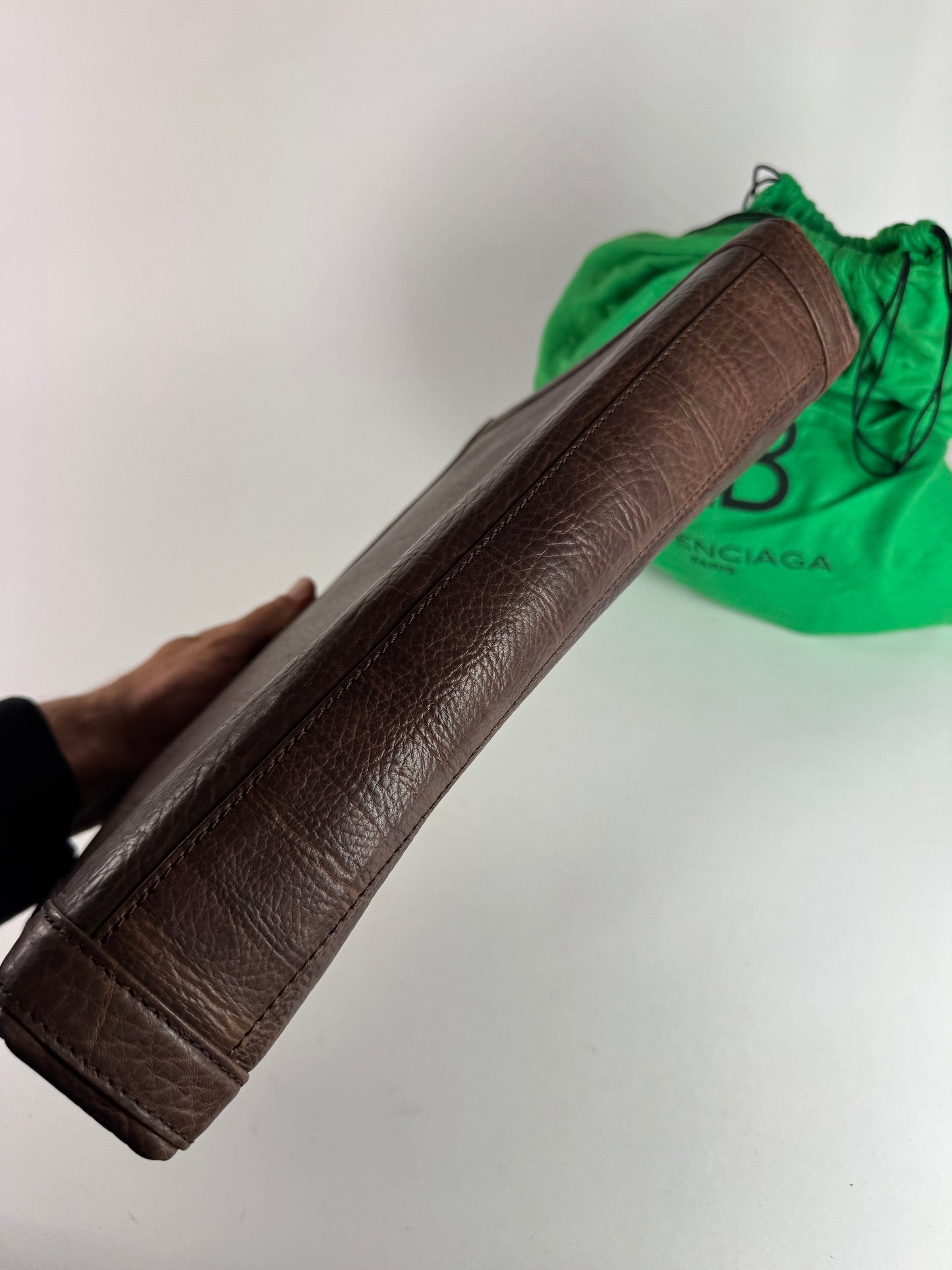 Pochette Balenciaga vintage en cuir marron