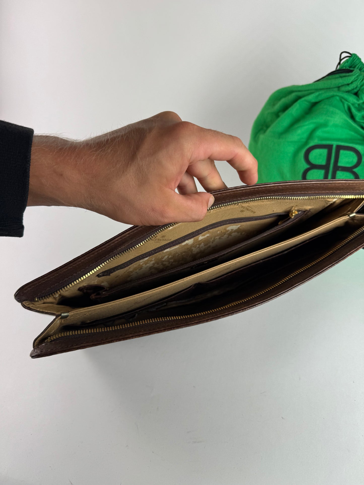 Pochette Balenciaga vintage en cuir marron