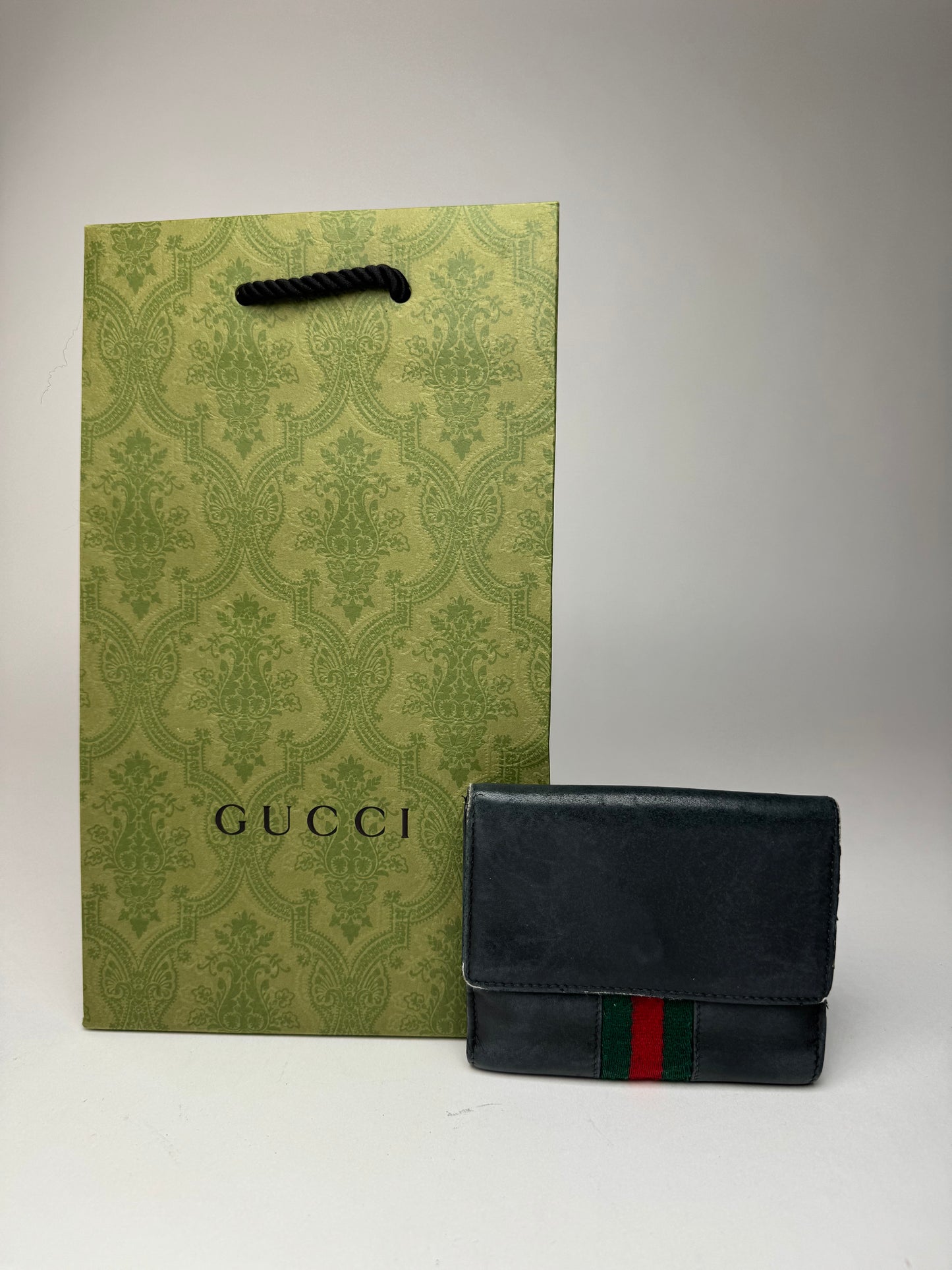 Vintage Gucci leather wallet black