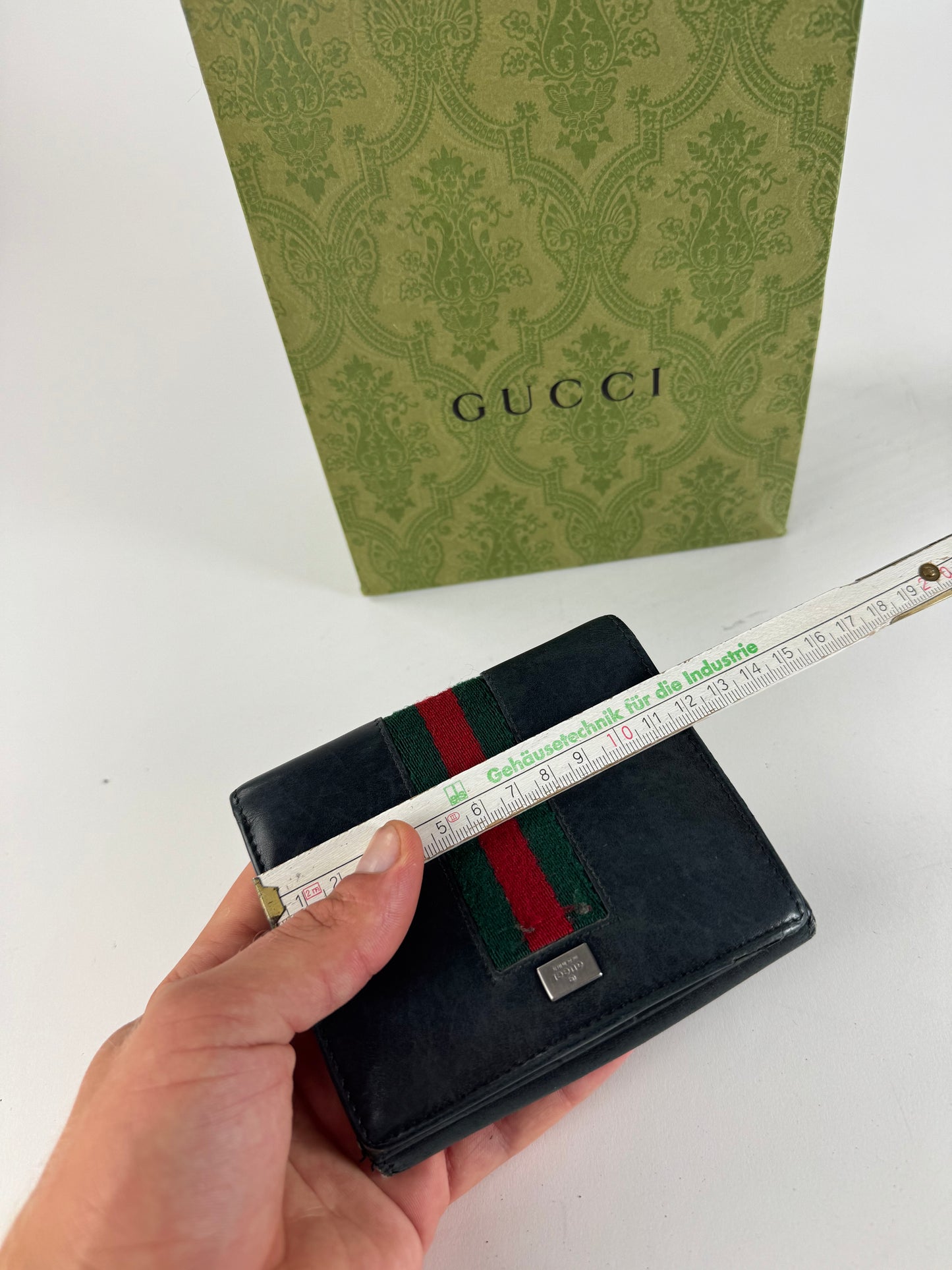 Vintage Gucci leather wallet black