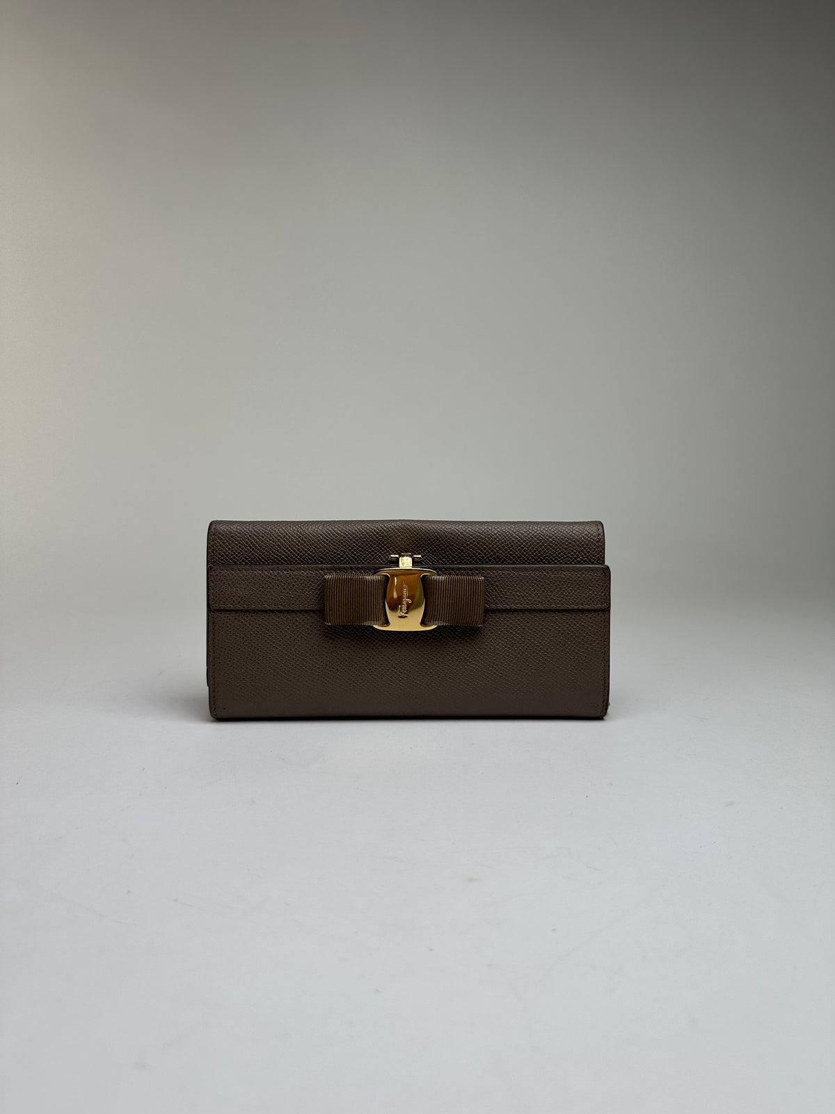 Vintage Salvatore Ferragamo Vara Saffiano Leather Bifold Wallet Taupe