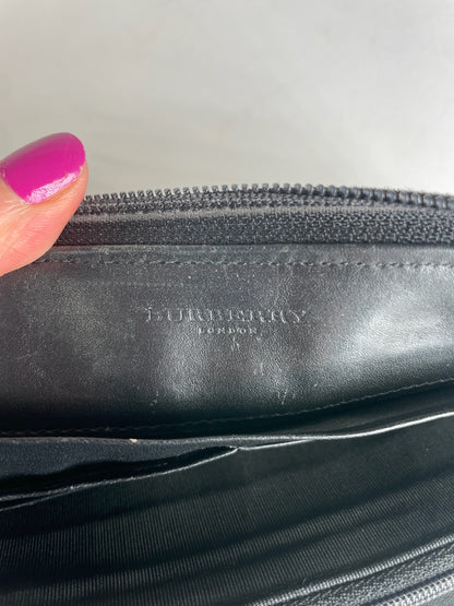 Vintage Burberry Nova Check Zippy Wallet Beige Black