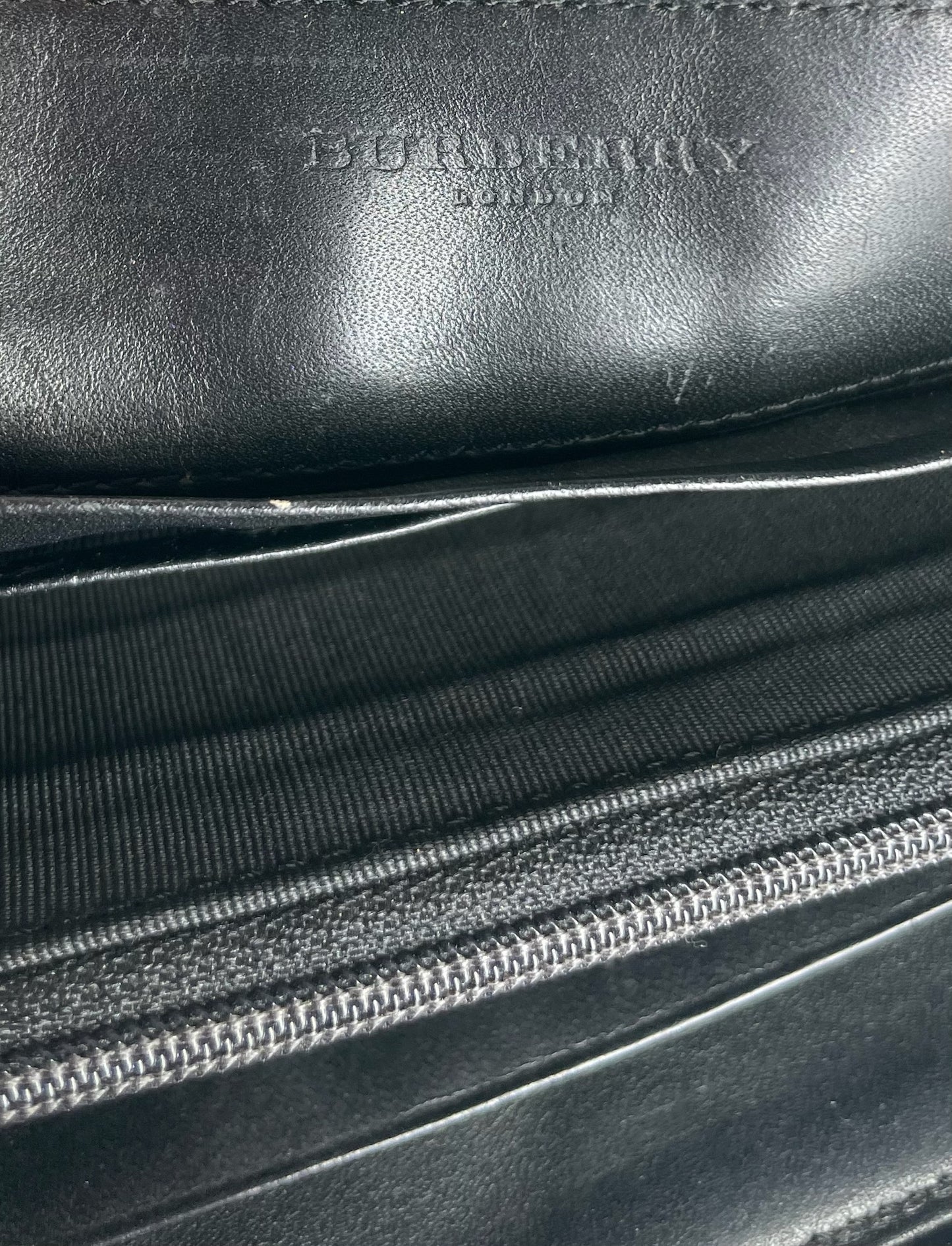 Vintage Burberry Nova Check Zippy Wallet Beige Black