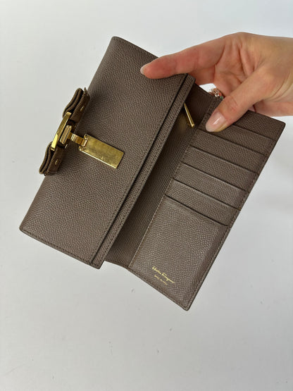 Vintage Salvatore Ferragamo Vara Saffiano Leather Bifold Wallet Taupe