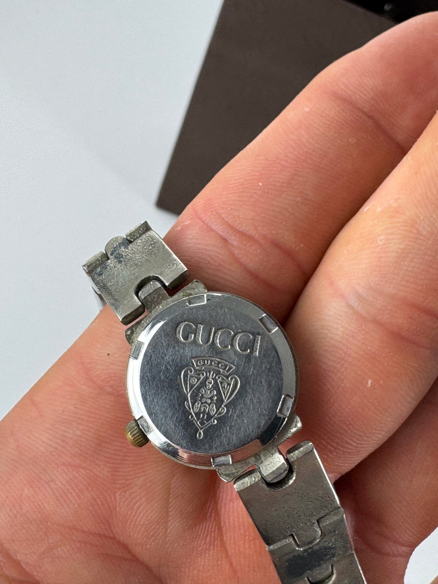 Montre Gucci vintage en acier argenté