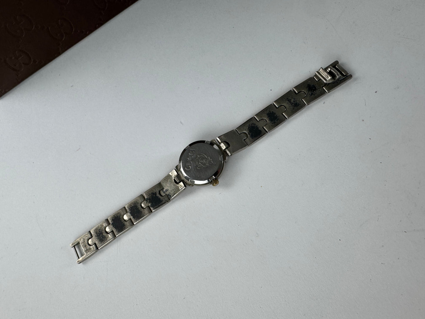 Montre Gucci vintage en acier argenté