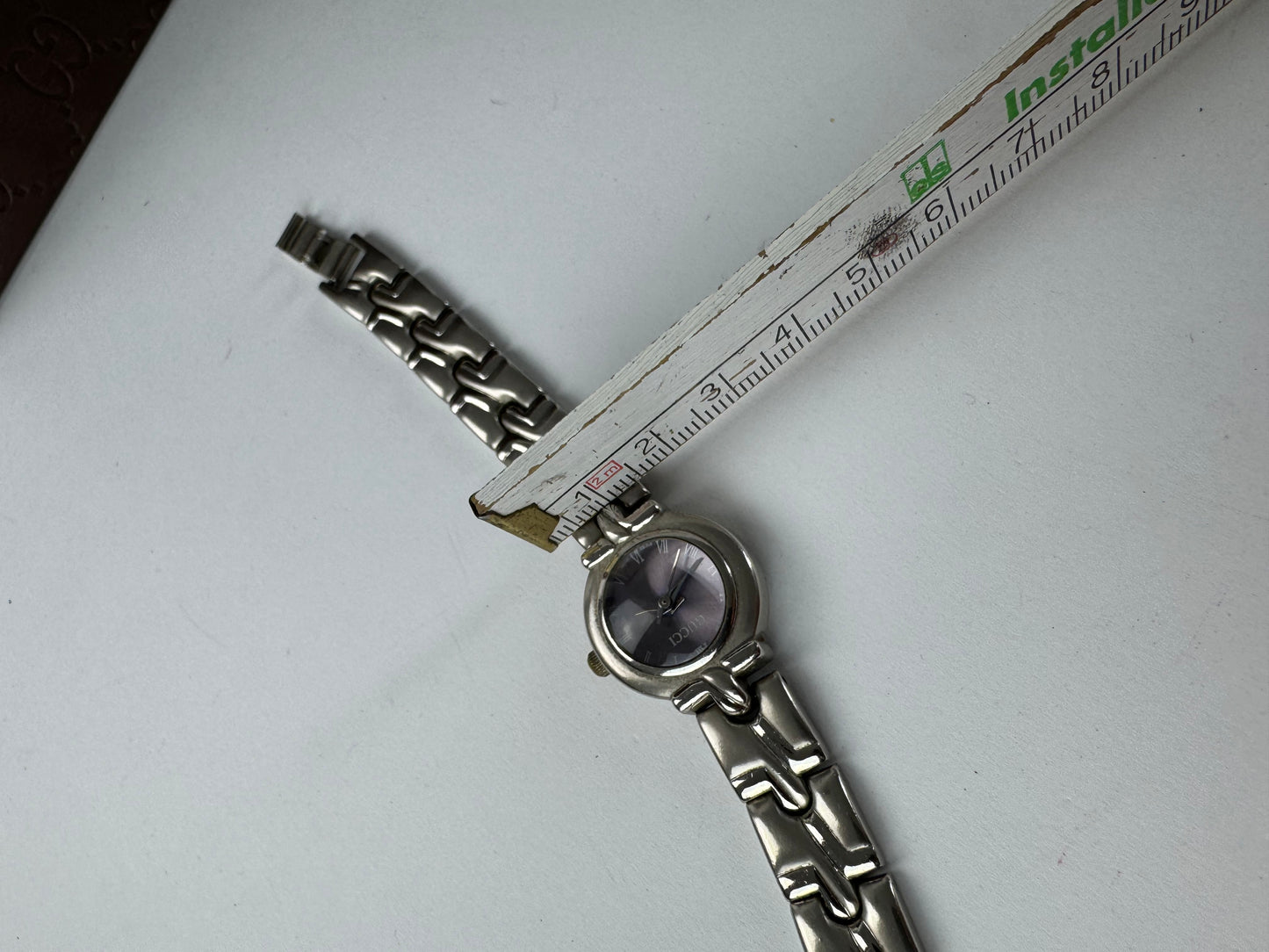 Montre Gucci vintage en acier argenté