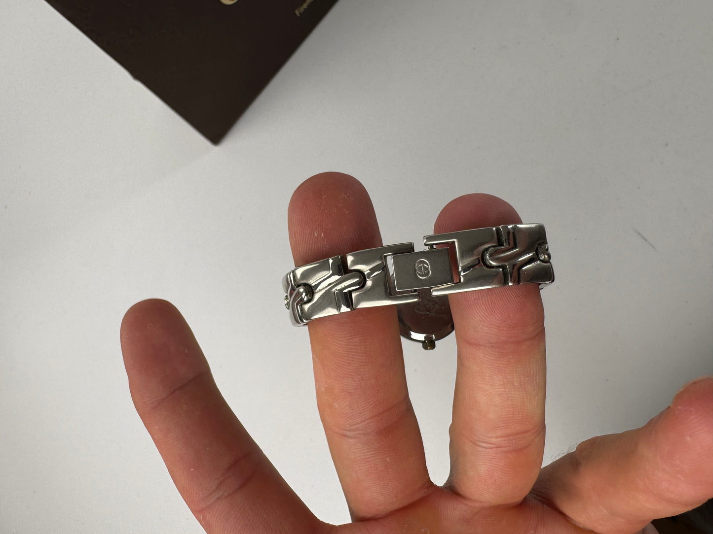 Montre Gucci vintage en acier argenté