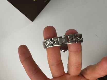 Montre Gucci vintage en acier argenté