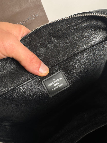 Vintage Louis Vuitton Taiga Leather clutch black