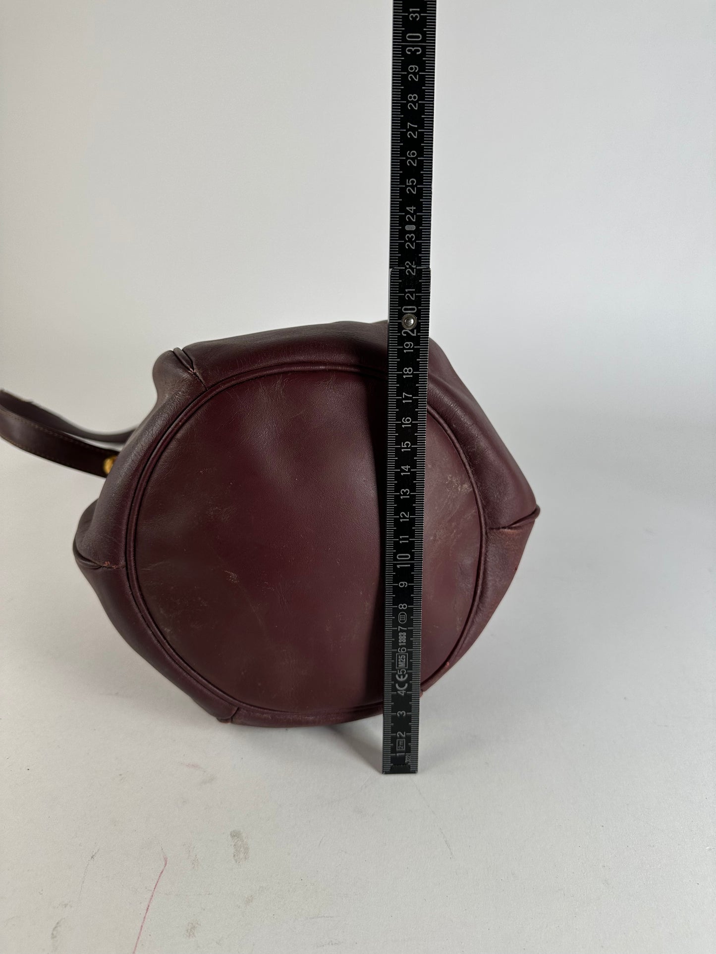 Vintage Cartier Must de Cartier Sac Seau Leather Crossbody Bucket Bag Bordeaux