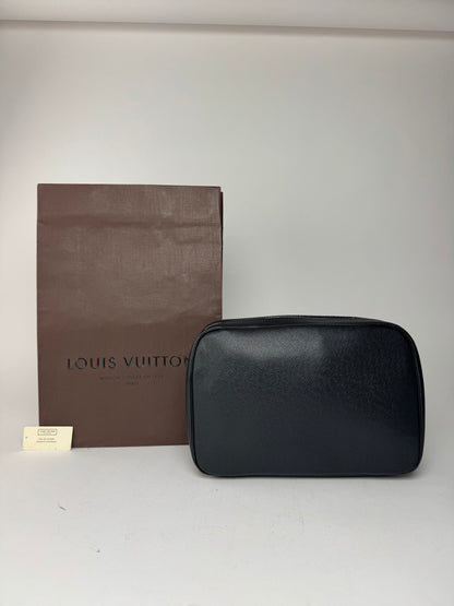 Vintage Louis Vuitton Taiga Leather clutch black