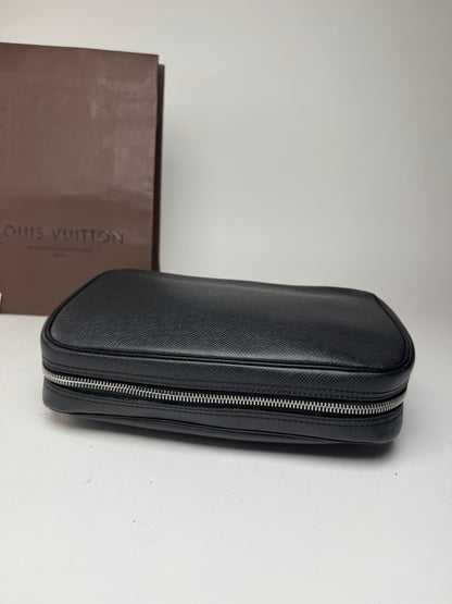 Vintage Louis Vuitton Taiga Leather clutch black