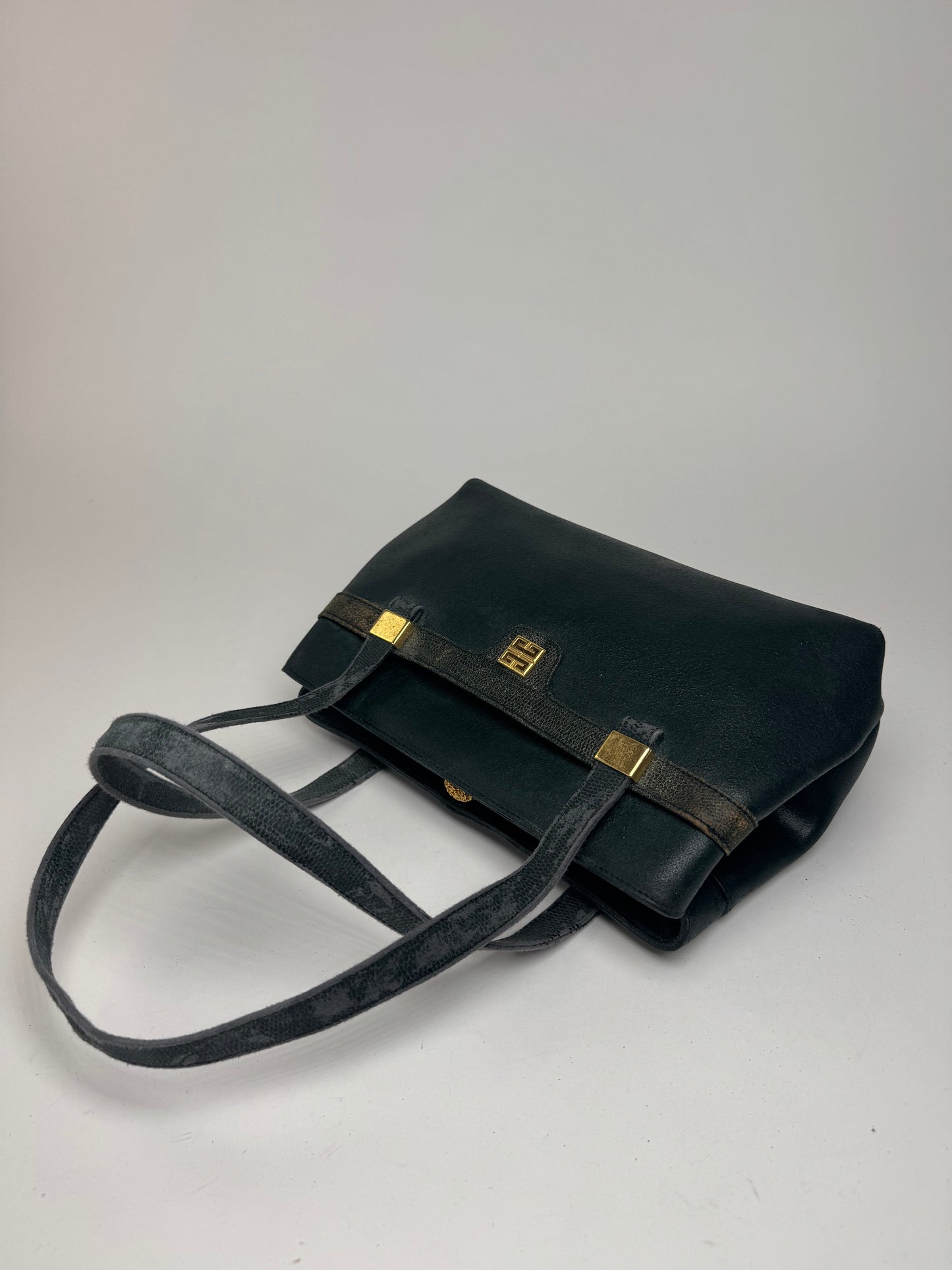 Sac vintage Givenchy en cuir 4G vert