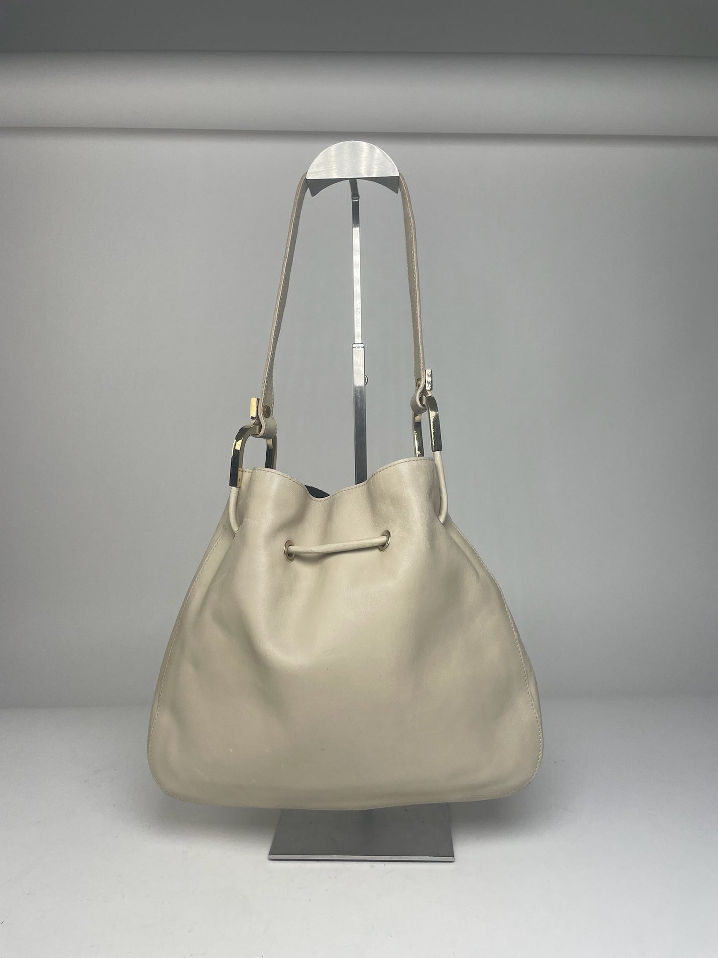 Vintage Gucci Leather Bucket Bag White
