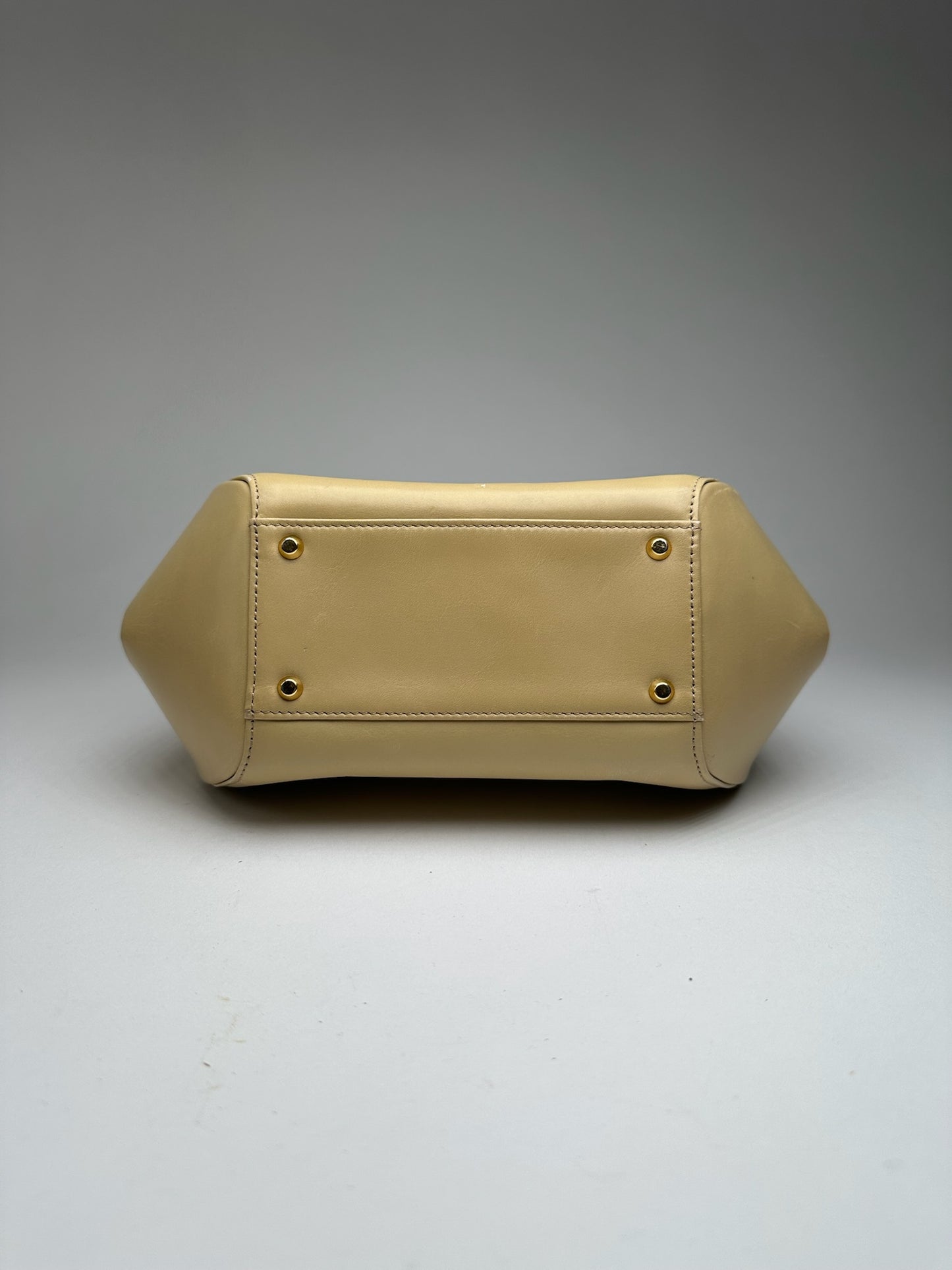 Vintage Givenchy leather Bag beige