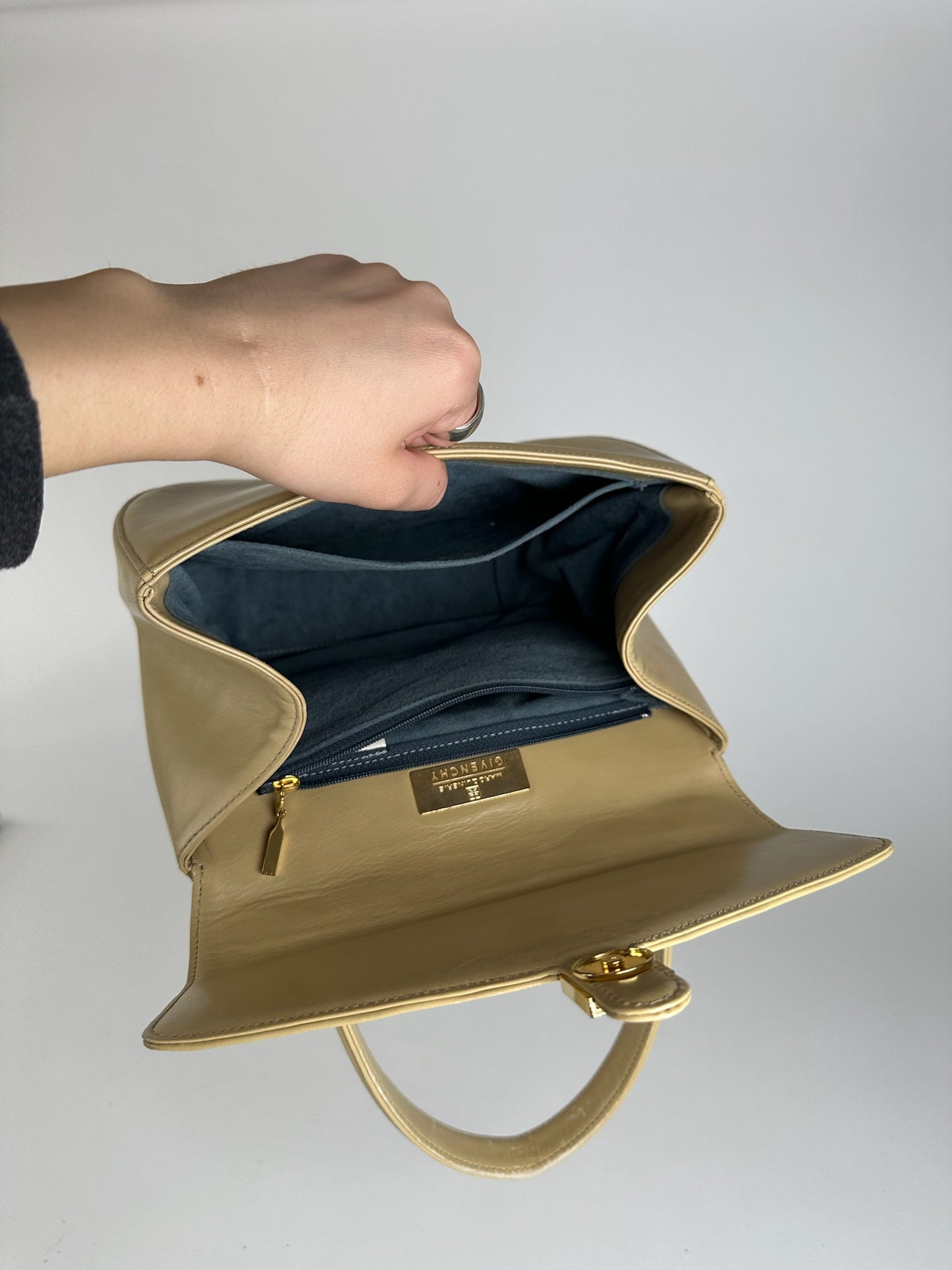 Vintage Givenchy leather Bag beige