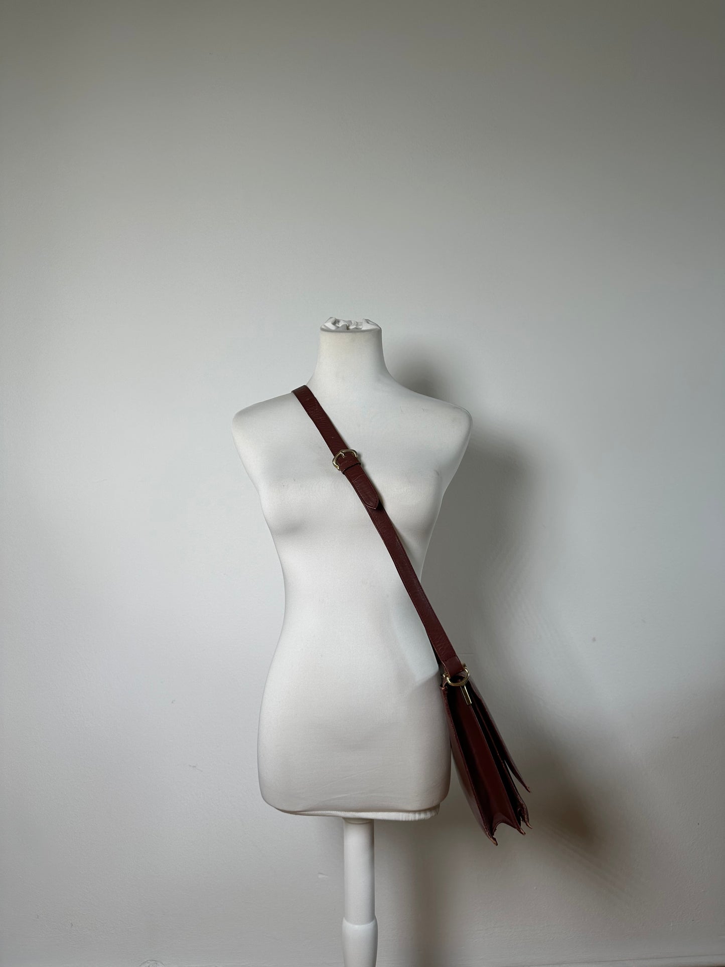 Vintage Cartier Leather Shoulder Bag Burgundy Gold
