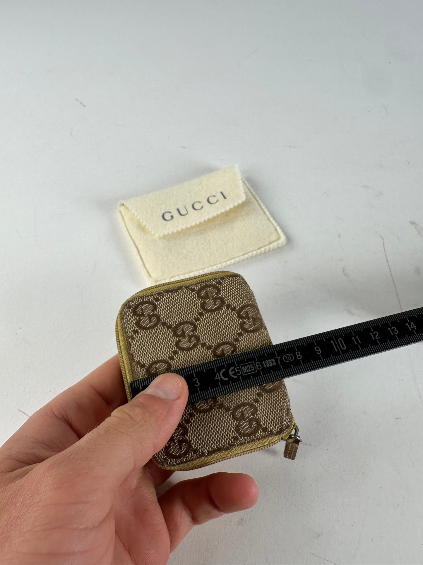 Vintage Gucci GG Monogram Canvas Leather Zip Purse Beige Brown