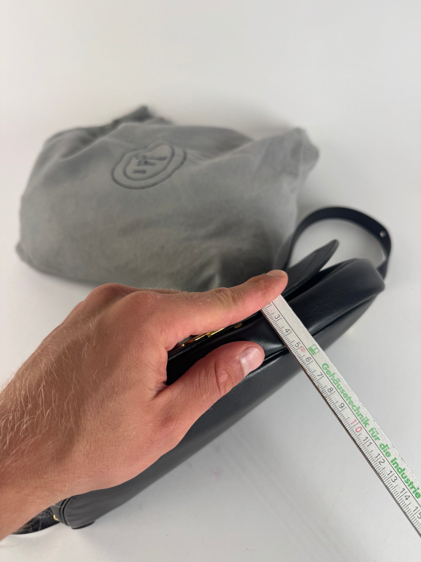 Sac vintage Dior en cuir noir à 2 voies