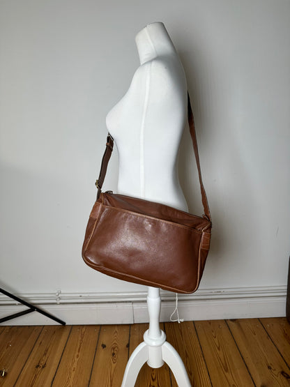 Vintage Gucci Leather Shoulder Bag Cognac Brown