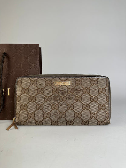 Vintage Gucci GG Supreme Canvas Zip Wallet Beige Brown