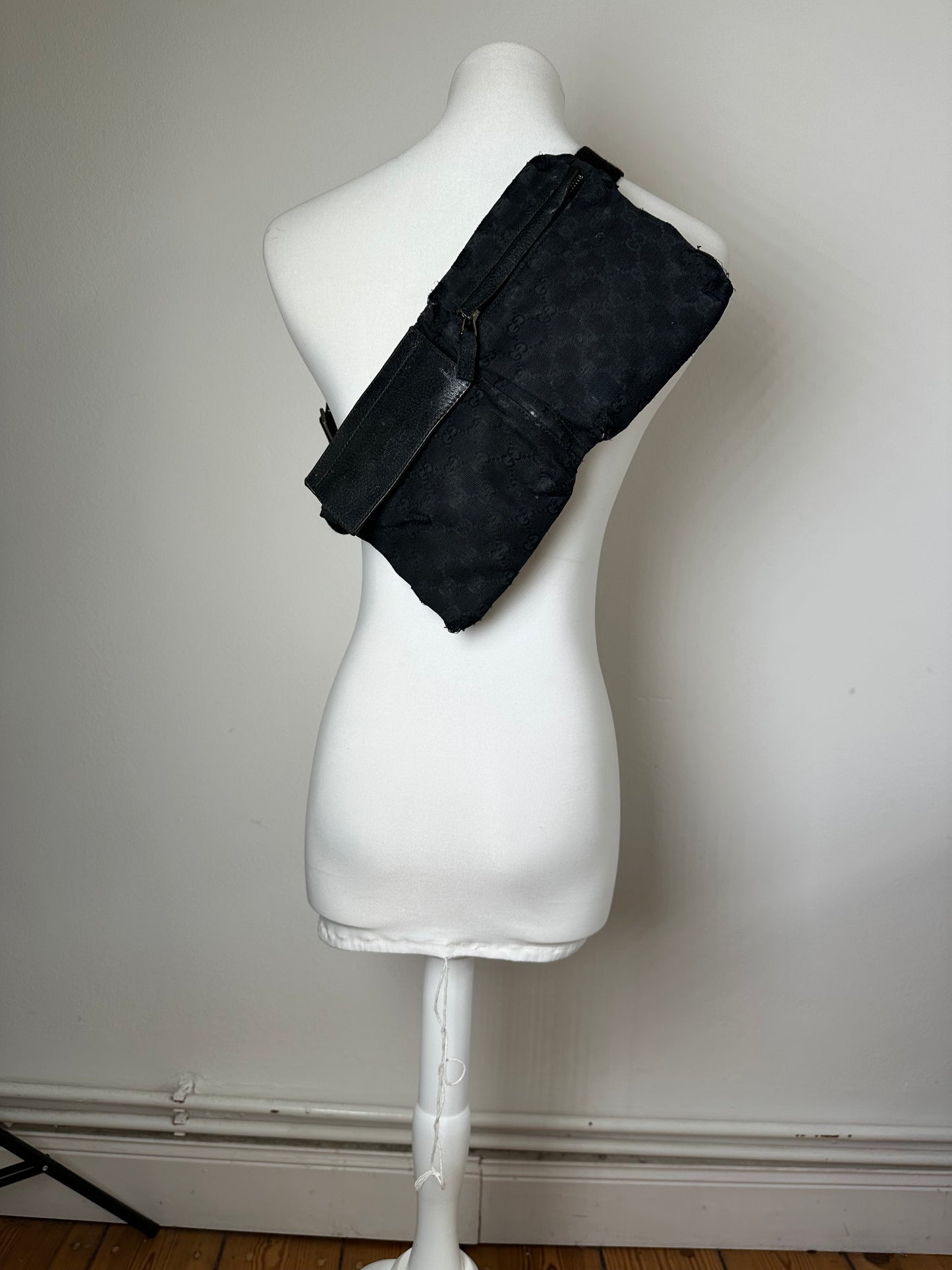 Vintage Gucci GG Supreme Canvas Belt Bag Black Silver