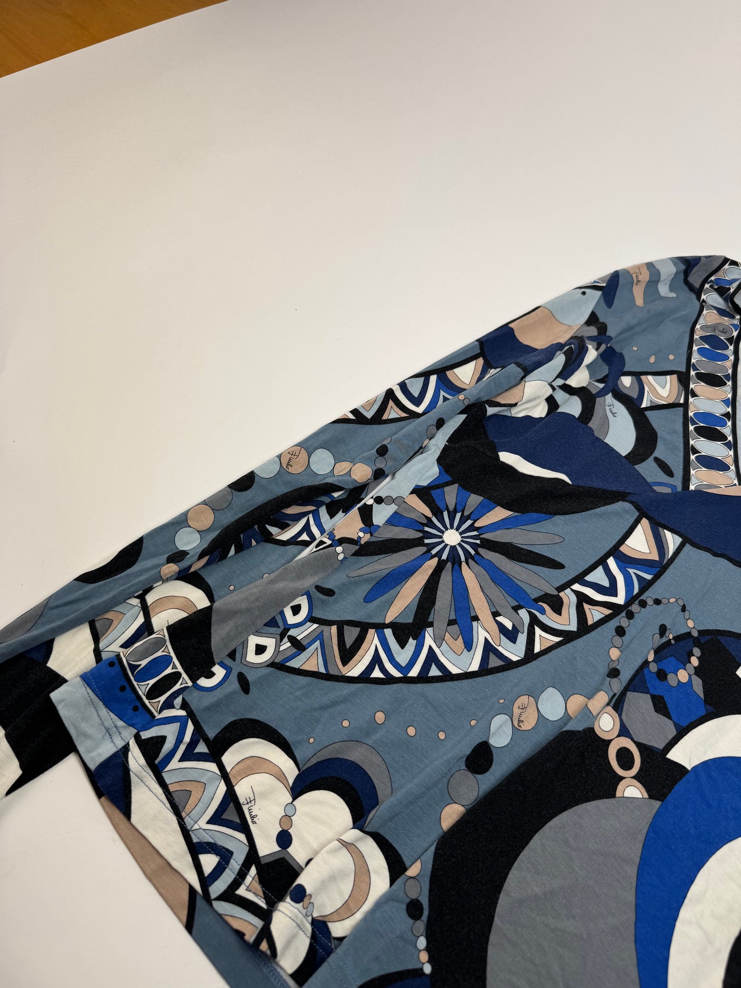 Vintage Emilio Pucci Abstract V Neck Viscose Sweater Blue 38/M