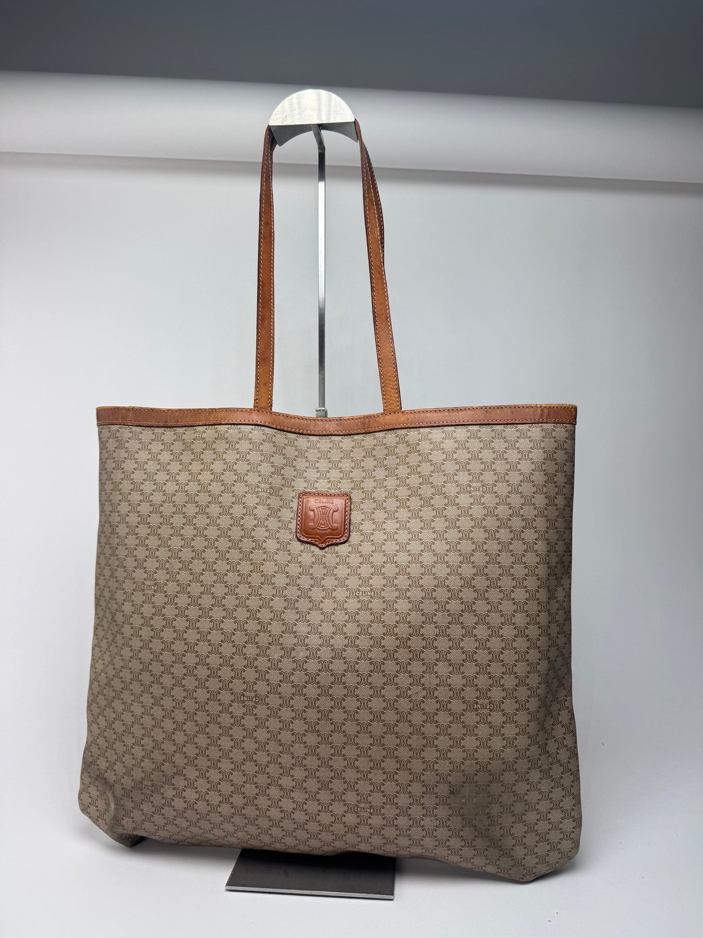 Grand sac vintage en cuir monogramme Céline Triomphe beige marron