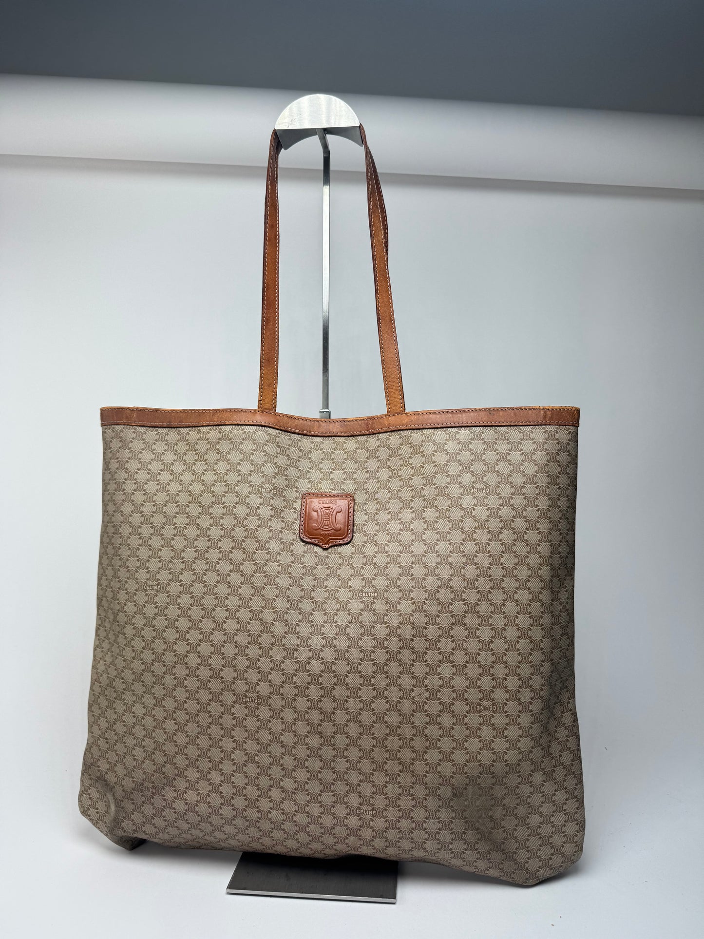 Grand sac vintage en cuir monogramme Céline Triomphe beige marron