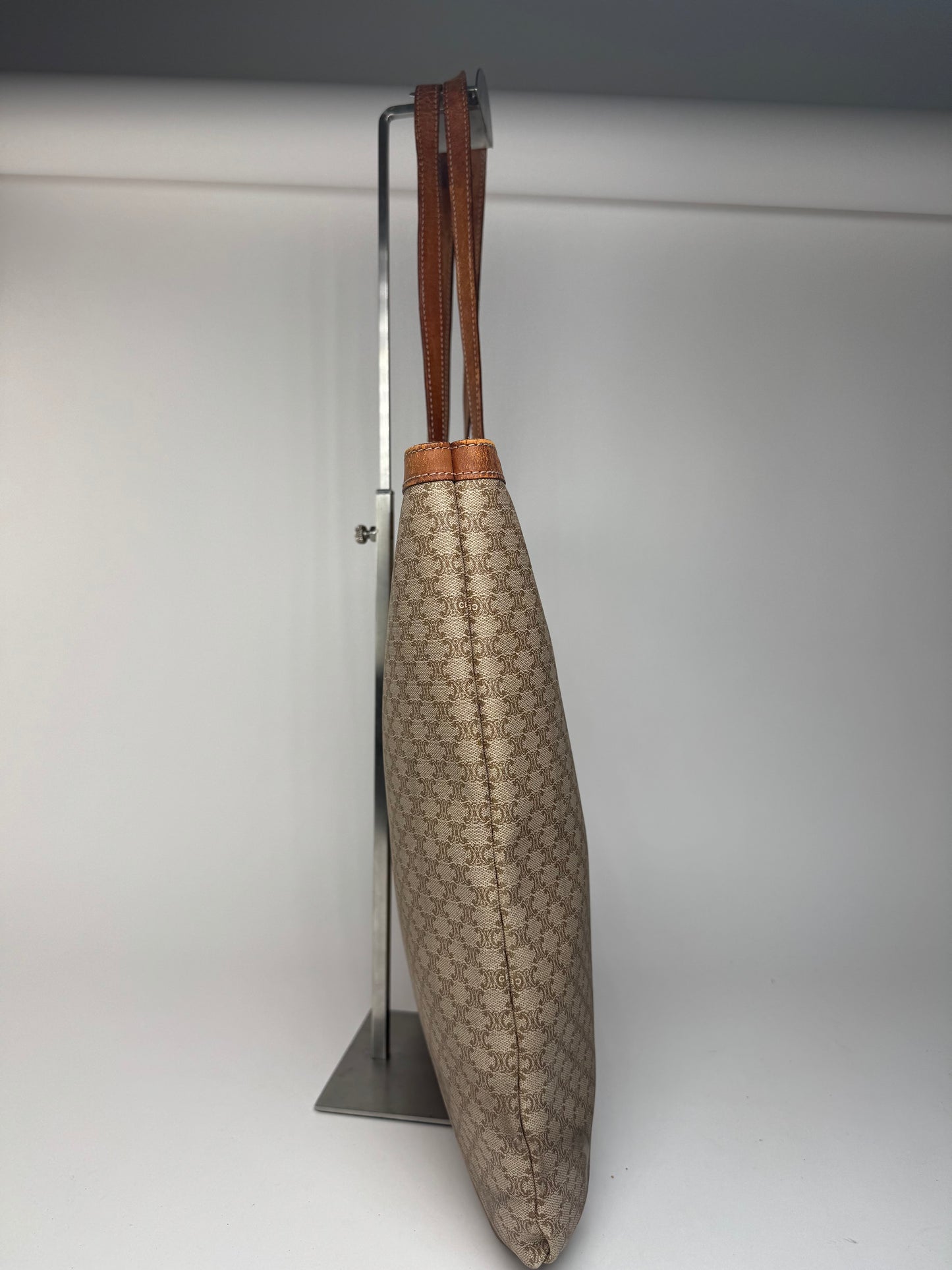 Grand sac vintage en cuir monogramme Céline Triomphe beige marron