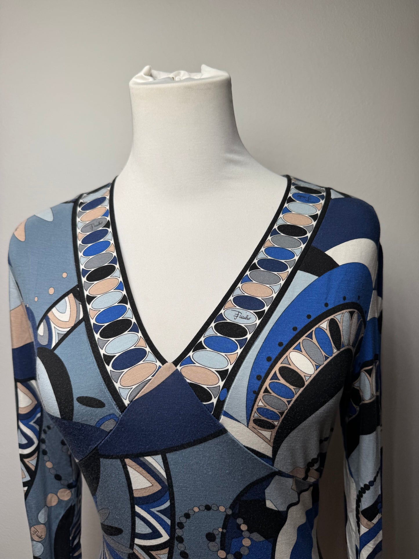 Vintage Emilio Pucci Abstract V Neck Viscose Sweater Blue 38/M