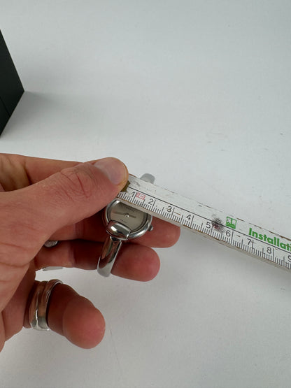 Montre Gucci vintage en acier avec mors argenté, ensemble complet