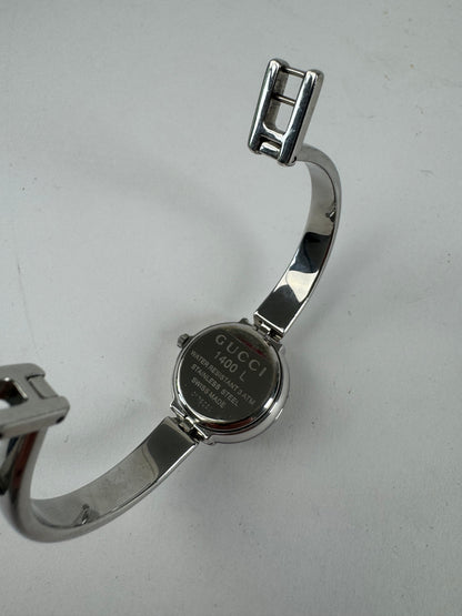 Montre Gucci vintage en acier avec mors argenté, ensemble complet