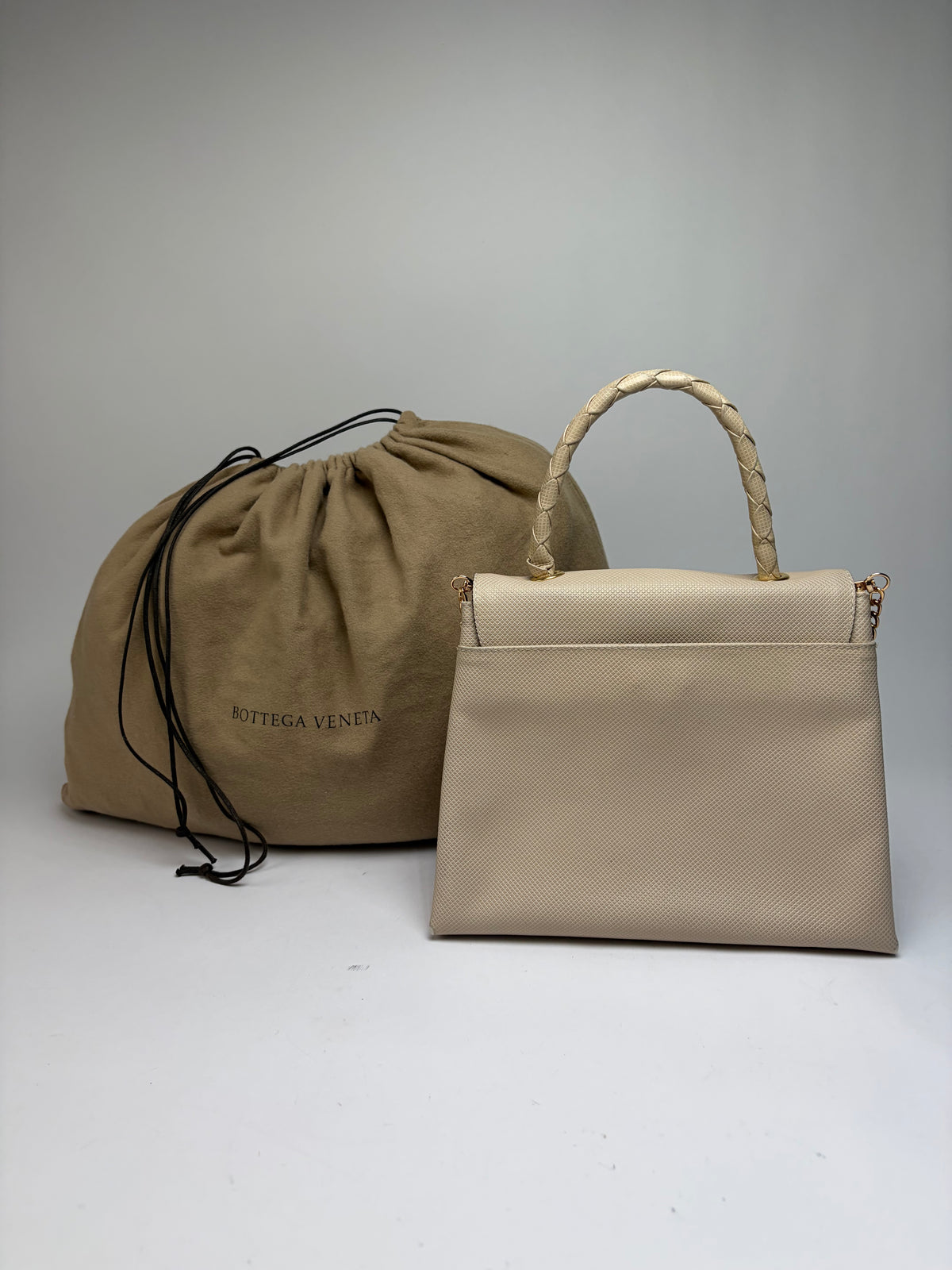 Vintage Bottega Veneta Structured Leather Top-Handle Bag Late 1980s Cream
