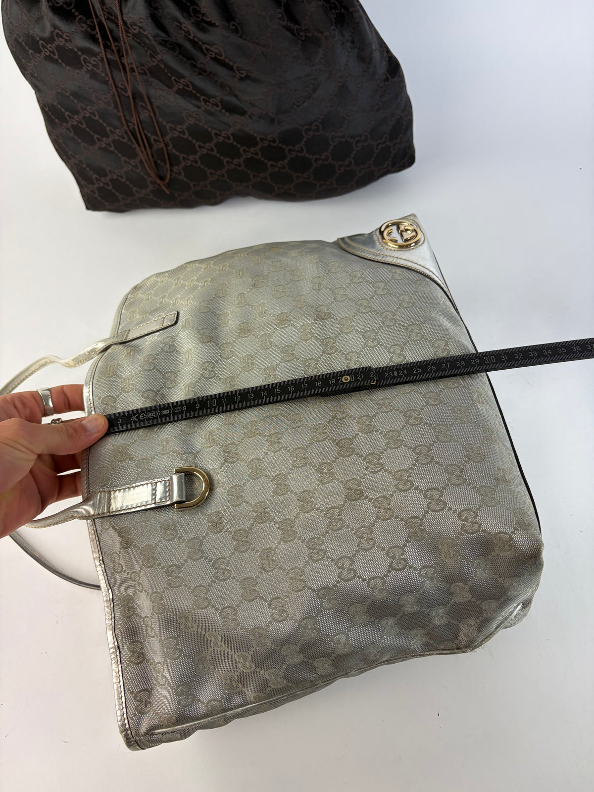 Vintage Gucci GG Supreme Canvas Tote c. 2010 Silver Beige