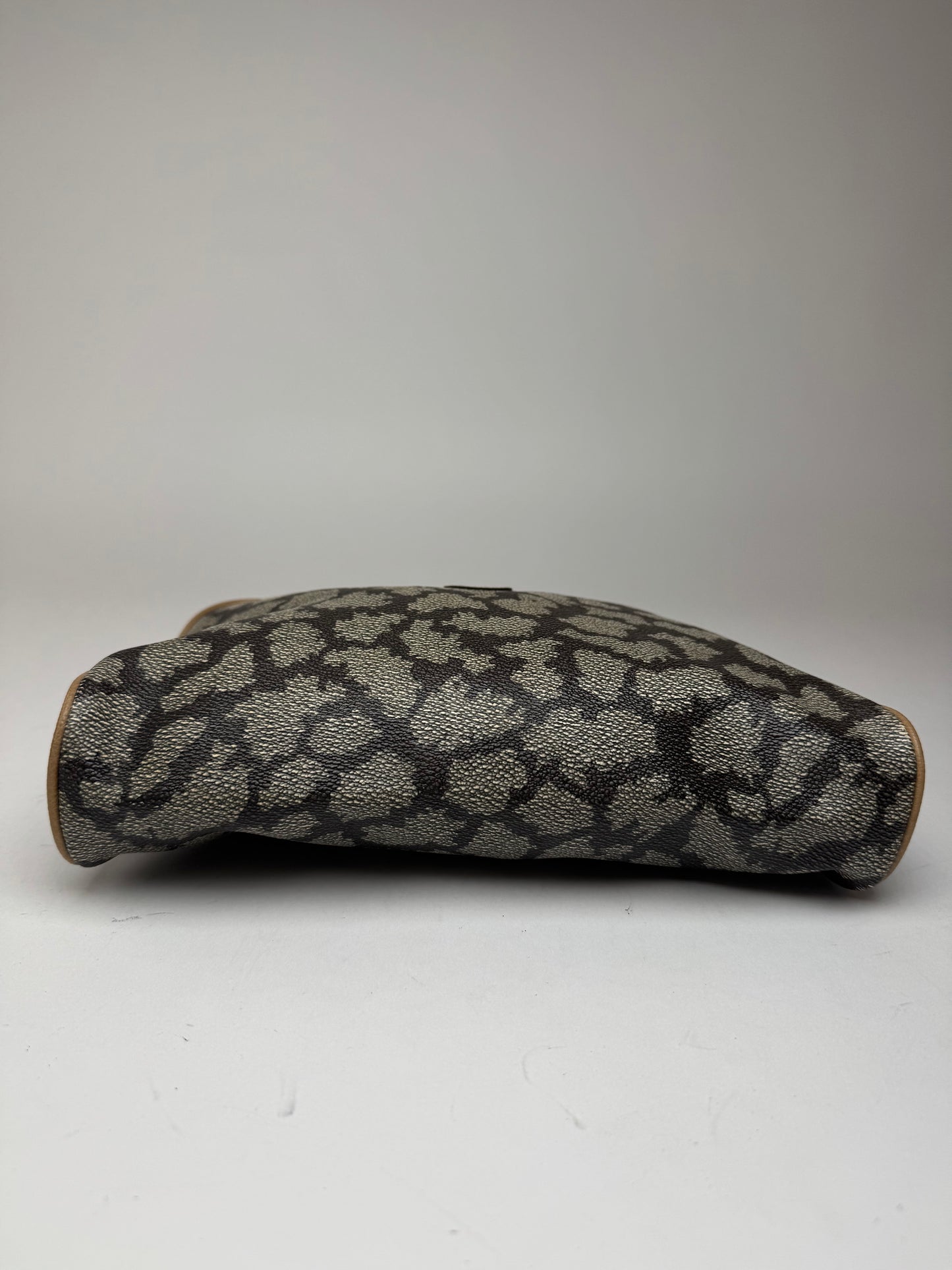 Pochette cosmétique vintage Yves Saint Laurent