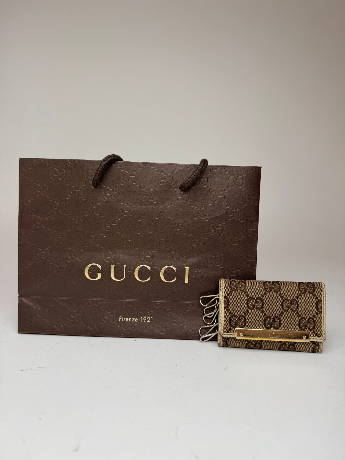 Vintage Gucci Monogram Key Holder beige white
