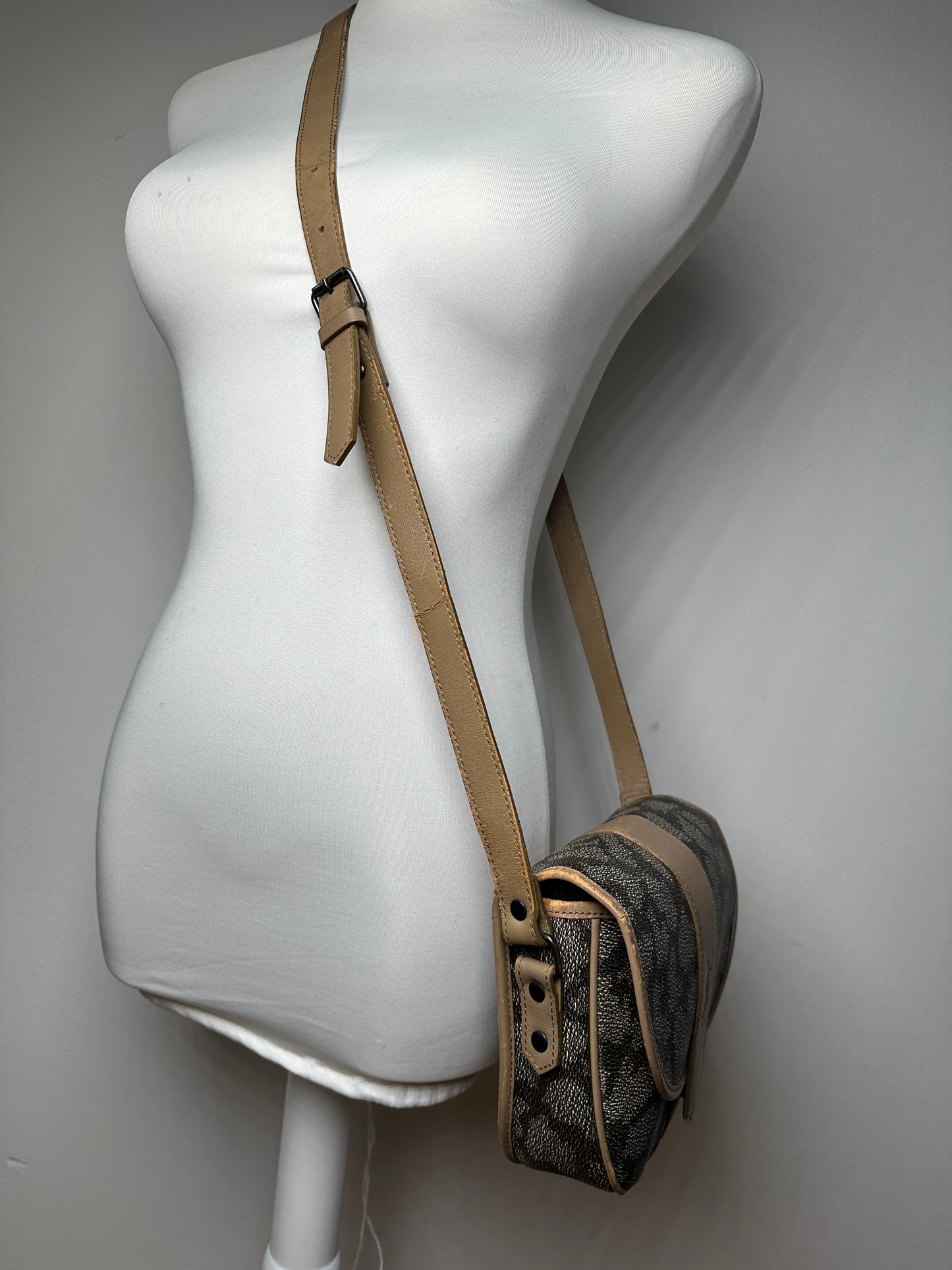 Vintage Yves Saint Laurent Stone Emblossed Leather Crossbody / Shoulder Bag Black Brown Grey